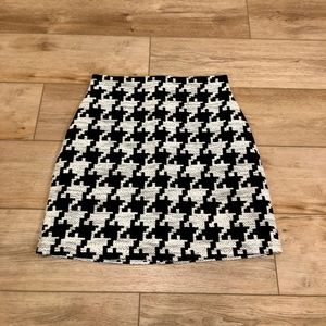 H&M Houndstooth Mini Skirt